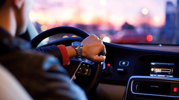 No Evidence That People Alter Daily Travel After Having Symptoms That Could Be COVID-19